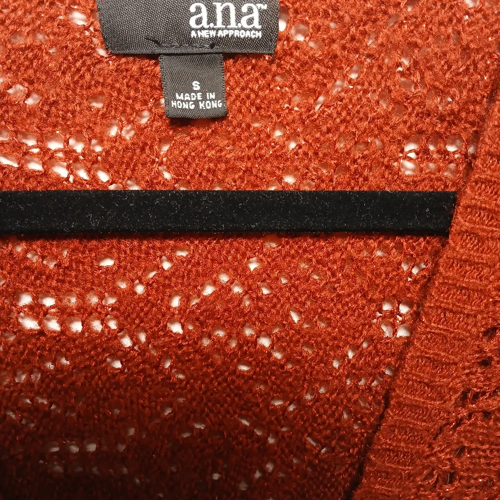 a.n.a Women's Rust V-Neck Sweater - Picture 5 of 11